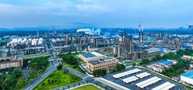 2024年网络技术发展趋势及其对中小企业信息化建设的影响